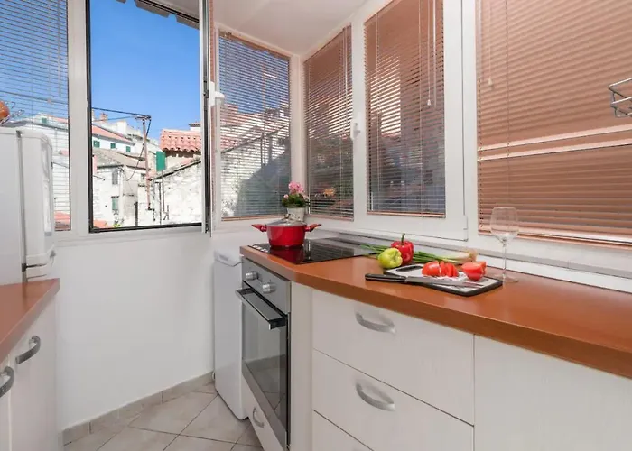 Our Chapter سبليت