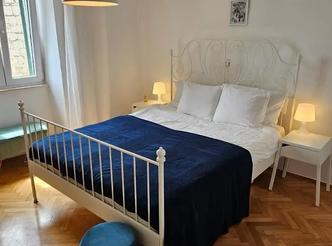 Our Chapter شقة سبليت